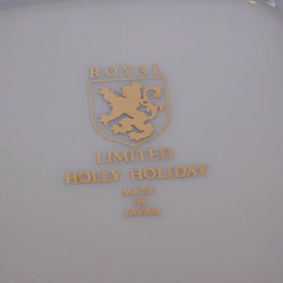 Pierced Treat Bowl Square Gold Trim Royal Limited Holly Holiday Christmas Japan - Picture 8 of 10